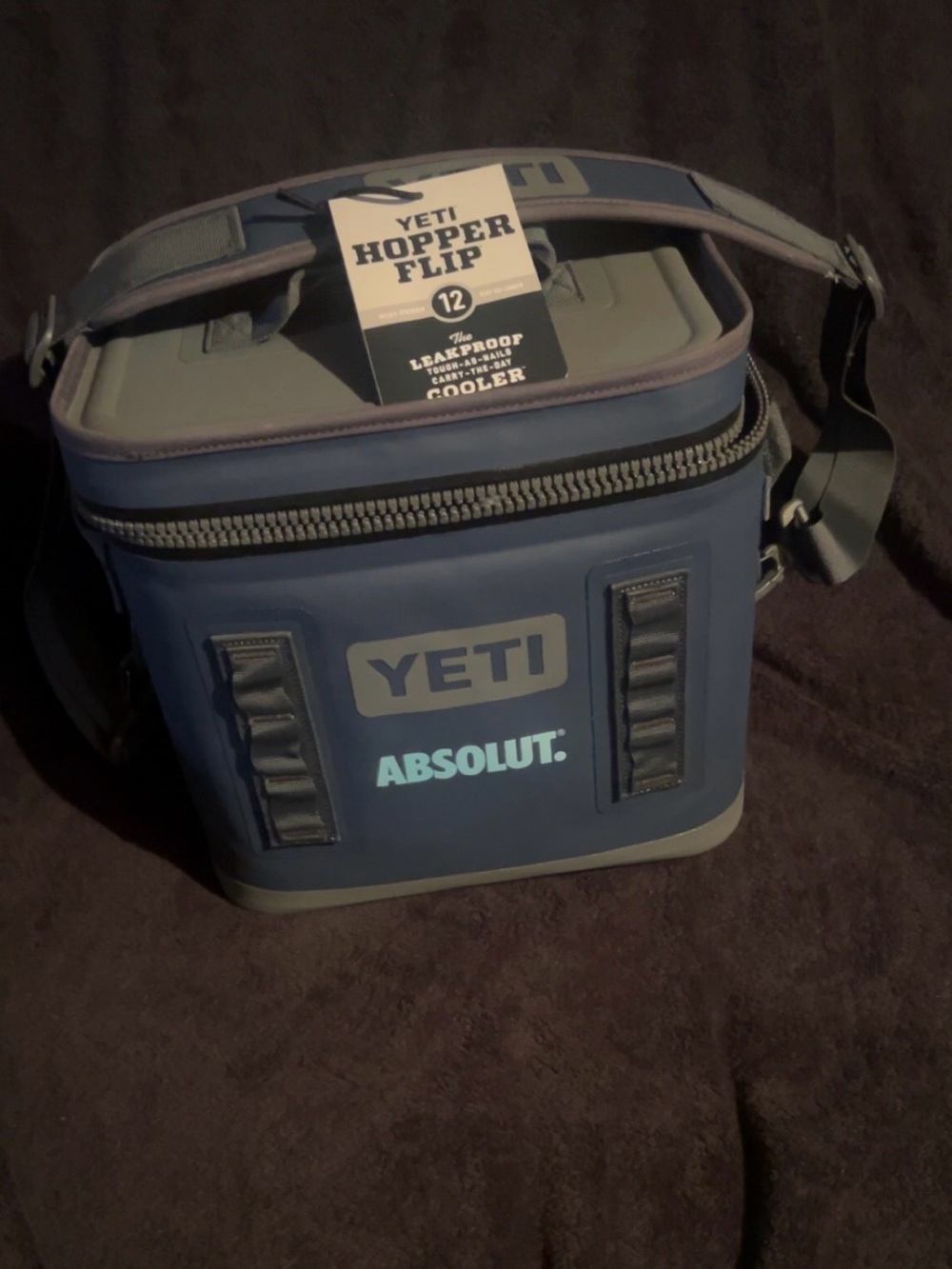 YETI Hopper Flip 12 Cooler Bag - Navy Blue